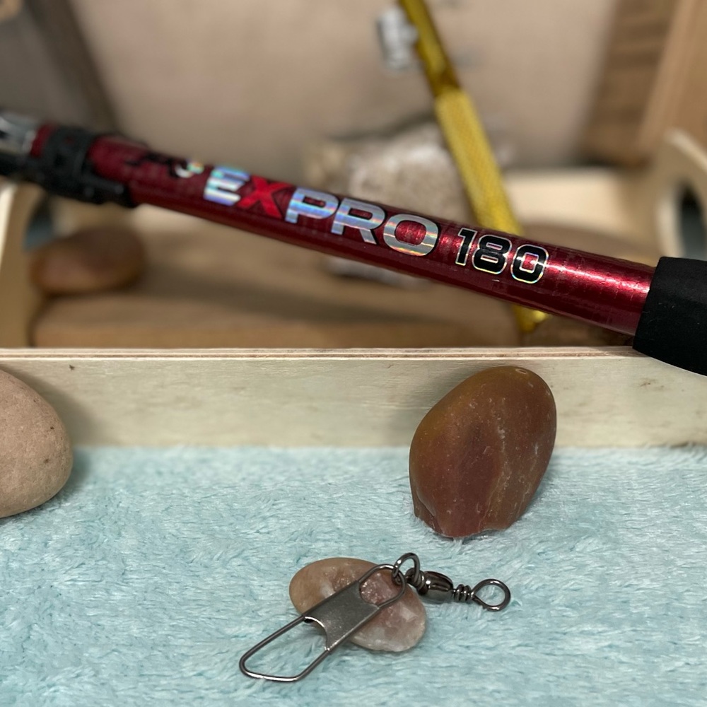 Fishing bundle - 2 Spools, a rod and accessories - Picture 12 of 12